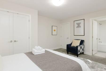 Bright New 1 Bedroom Private Secondary Basement Suite North Vancouver Zewnętrze zdjęcie